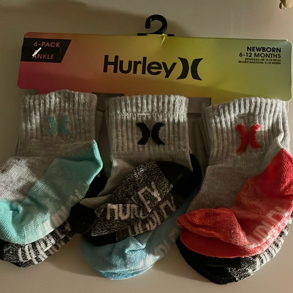 Hurley Newborn - 6/12 month athletic socks NWT 6- pair